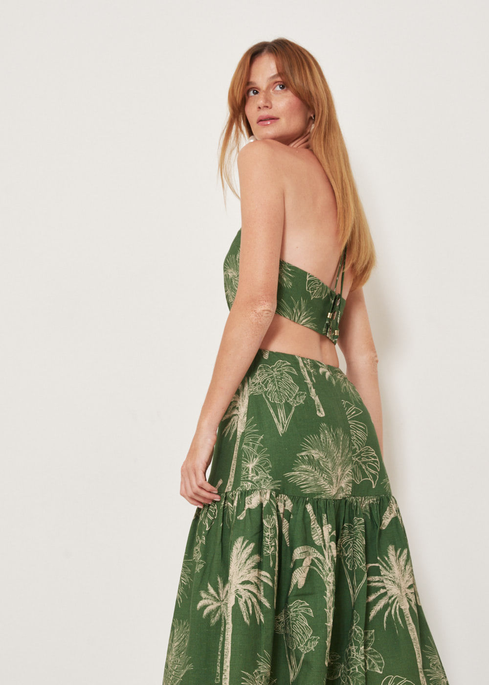 53.21.3213EST VESTIDO MIDI DETALHE COSTAS ESTAMPA BANANEIRA