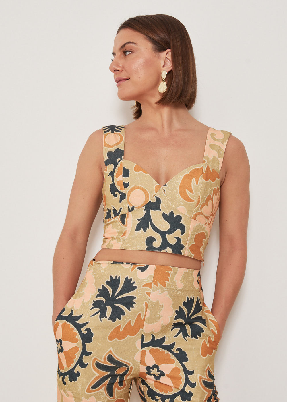 59.60.3303EST CROPPED DECOTE CORAÇÃO ESTAMPA MANDALA