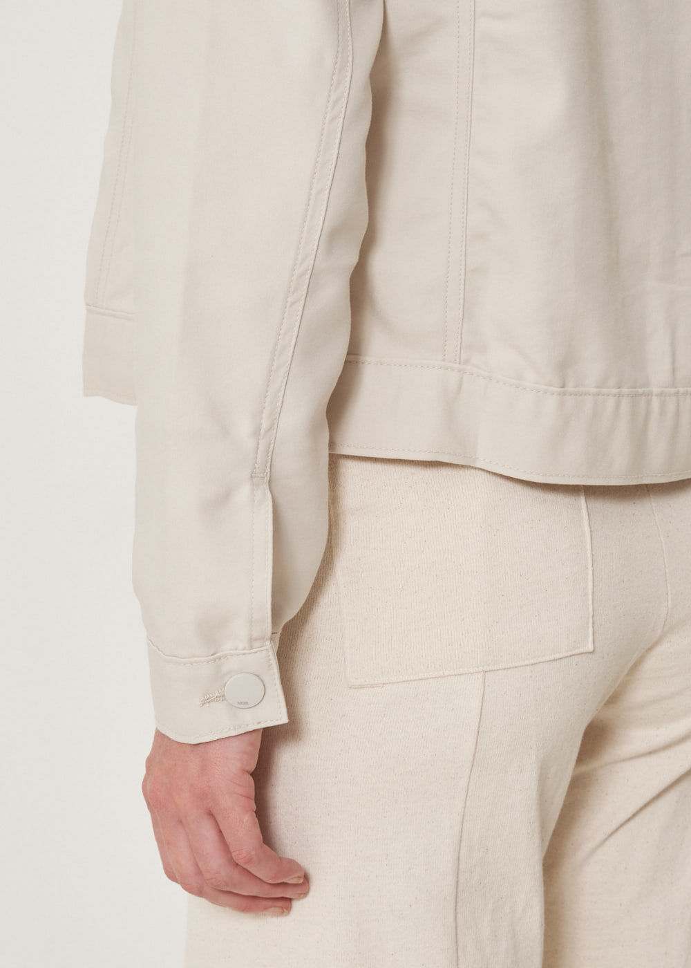 21.40.3301ARE JAQUETA PLANE COTTON BOLSOS FRONTAIS - HIGHLINE