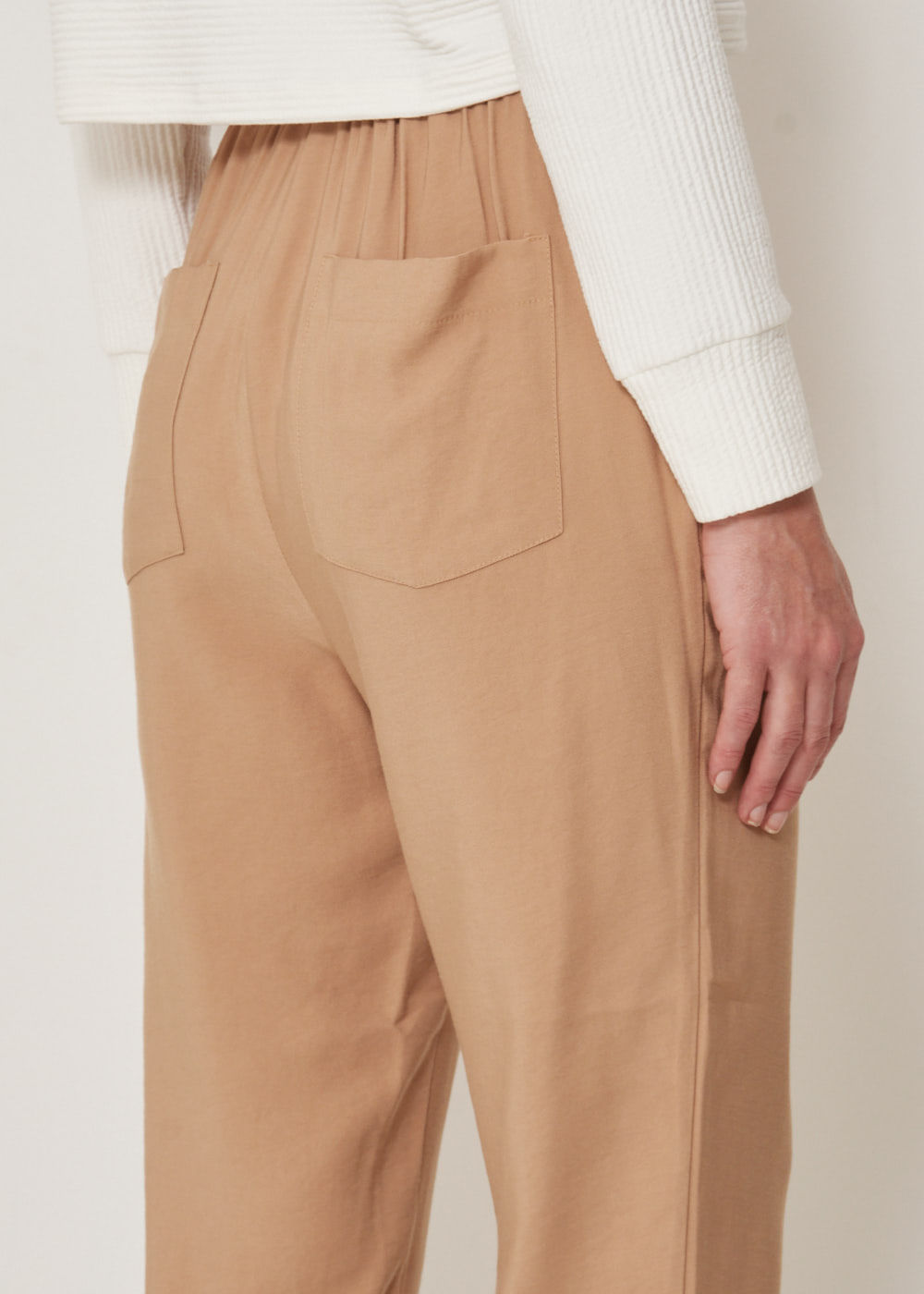 52.10.3304CAM CALÇA CENOURA BOLSO FACA