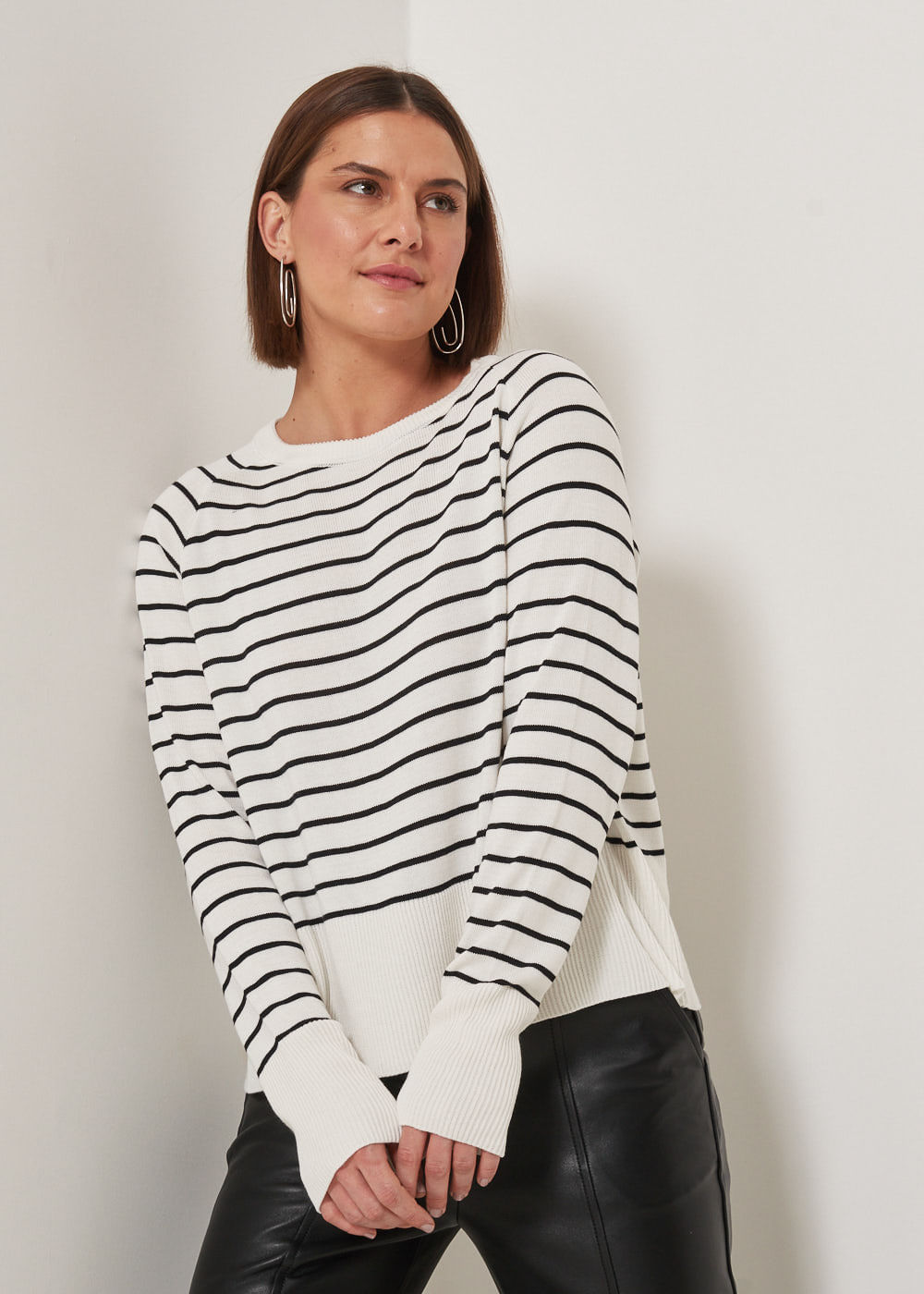 46.10.3302LIS BLUSA EM TRICOT M/L LISTRADA