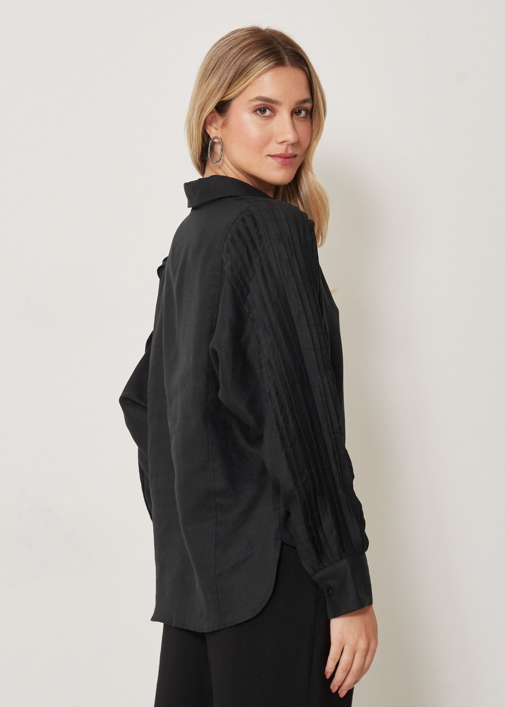 55.40.3301PTO CAMISA M/L DETALHE PREGAS - HIGHLINE