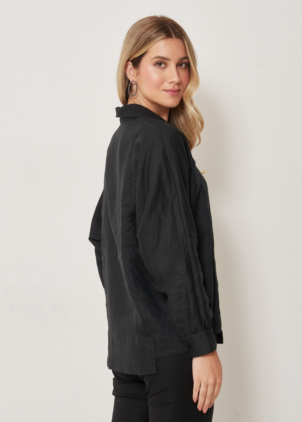 55.40.3315PTO CAMISA LINHO M/L BOLSO OVERSIZE - HIGHLINE