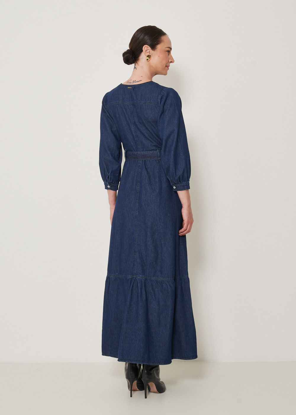 13.40.3301AMA VESTIDO JEANS LONGO COM CINTO