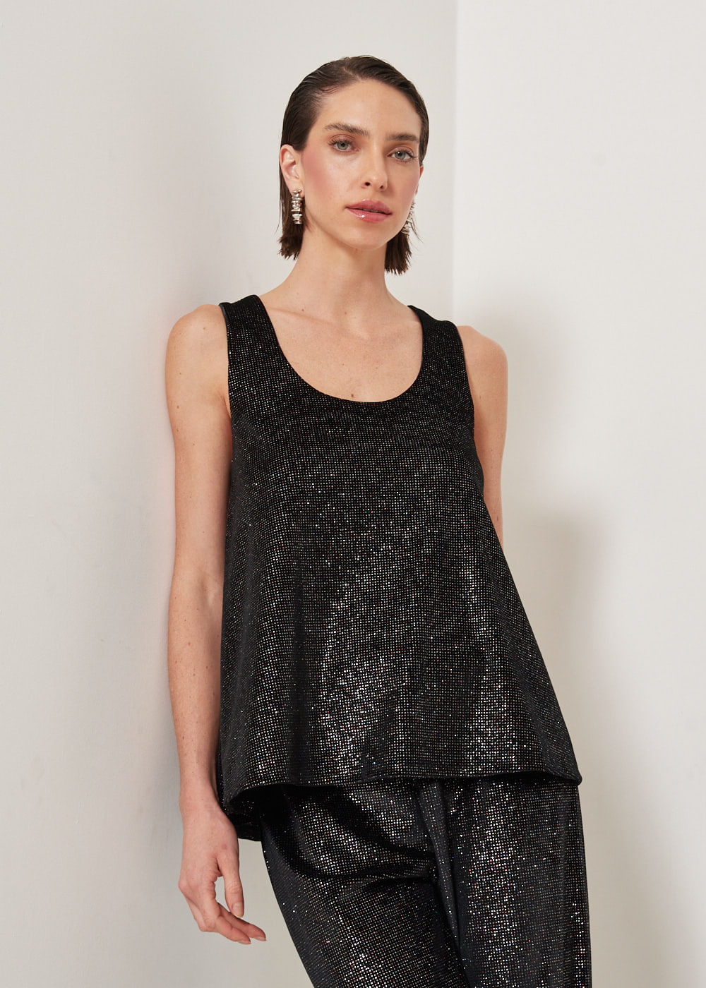 68.50.3301PTO REGATA DECOTE REDONDO COM BRILHO