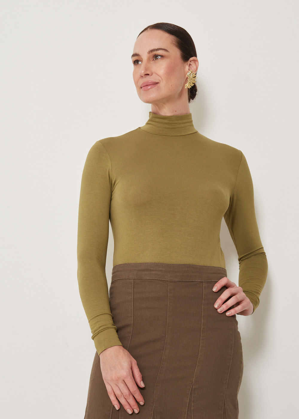 66.10.3302MSG BLUSA MALHA M/LGOLA ALTA BÁSICA