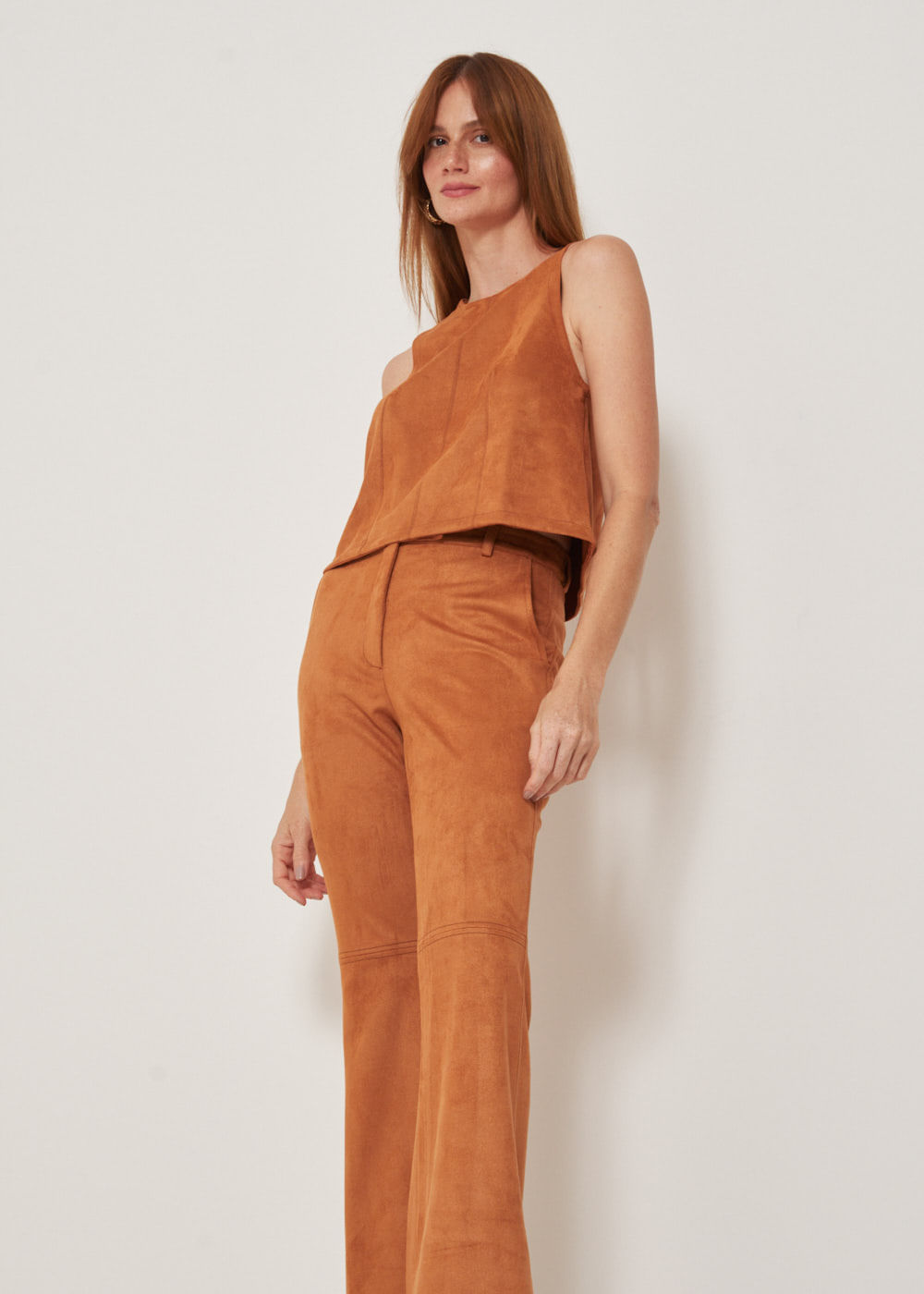 32.20.3305CVO CALÇA FLARE SUEDE