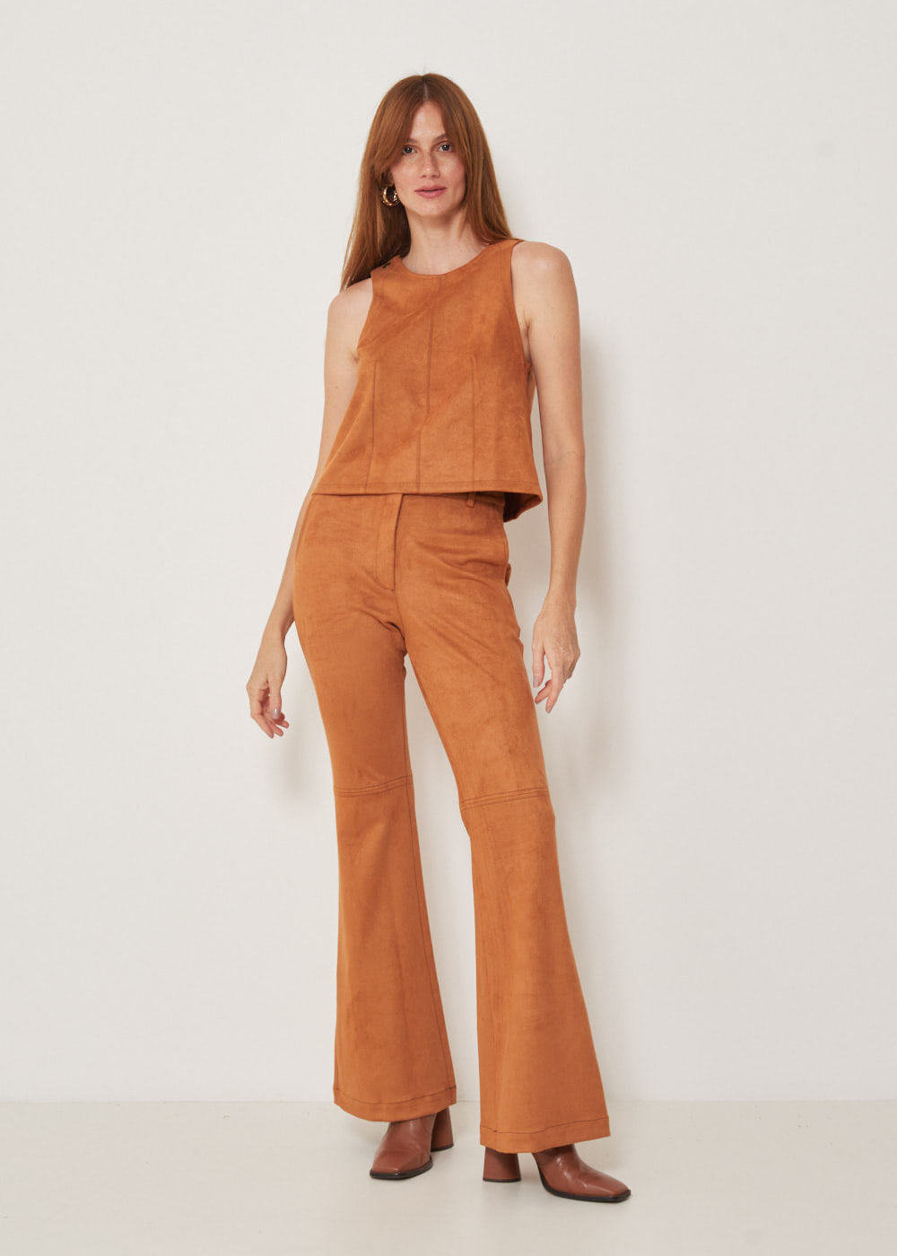 32.20.3305CVO CALÇA FLARE SUEDE