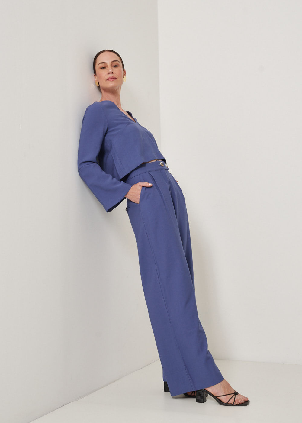 22.23.3301CBL CALÇA PANTALONA COM PREGA