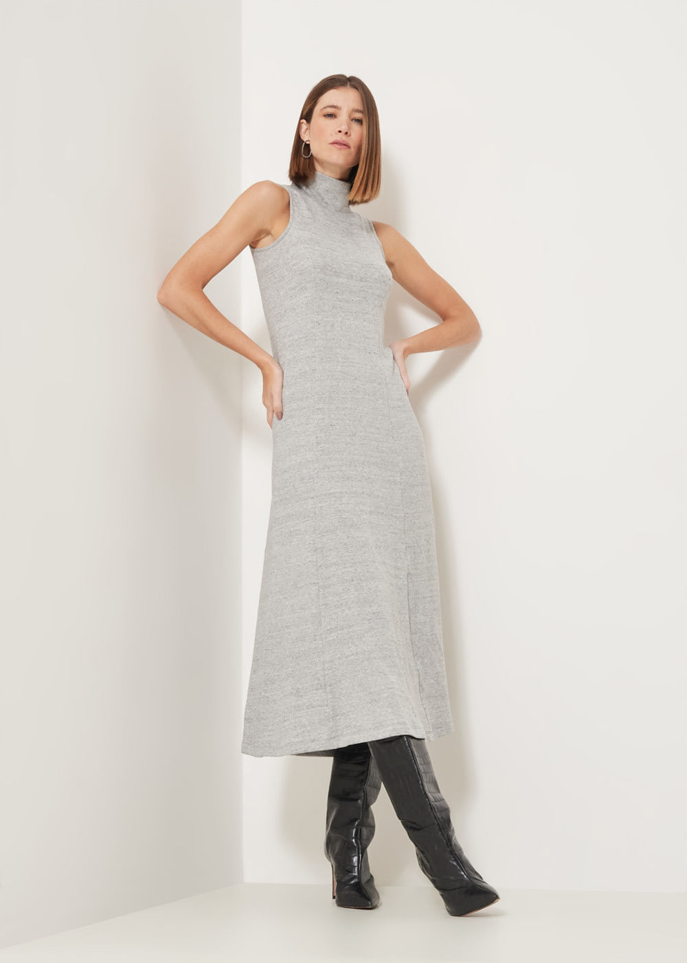 63.11.3304MCE VESTIDO MIDI GOLA ALTA