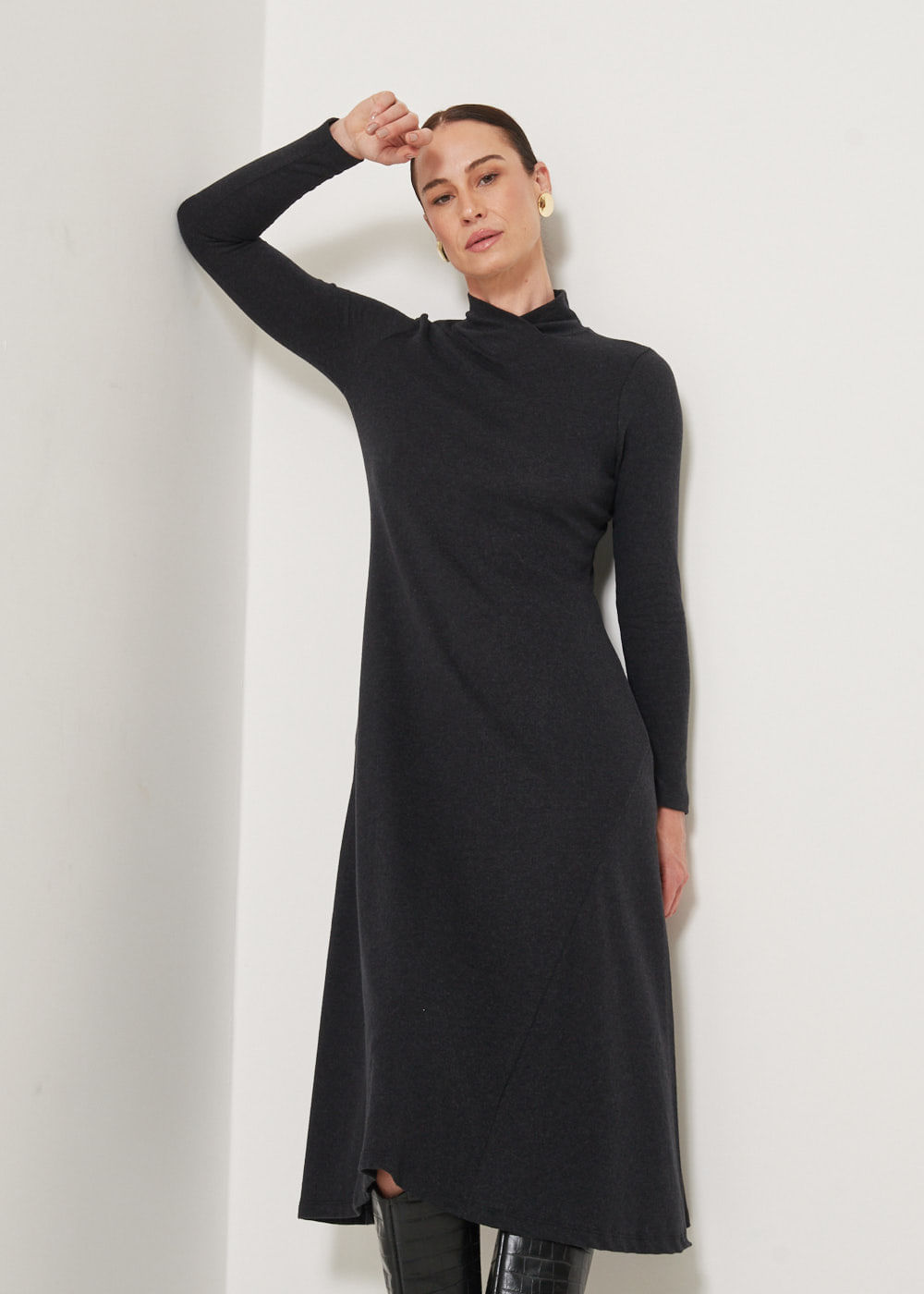 63.13.3301PTO VESTIDO MIDI DE MALHA GOLA TRANSPASSADA