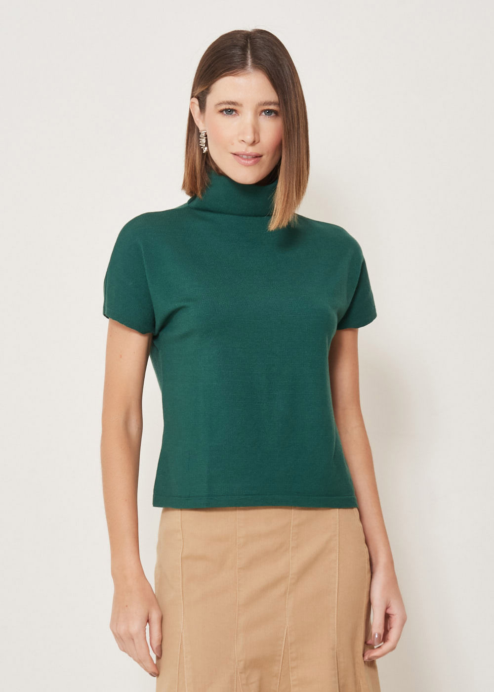 47.40.3304FLO BLUSA TRICOT M/C GOLA ALTA ESSENCIAL