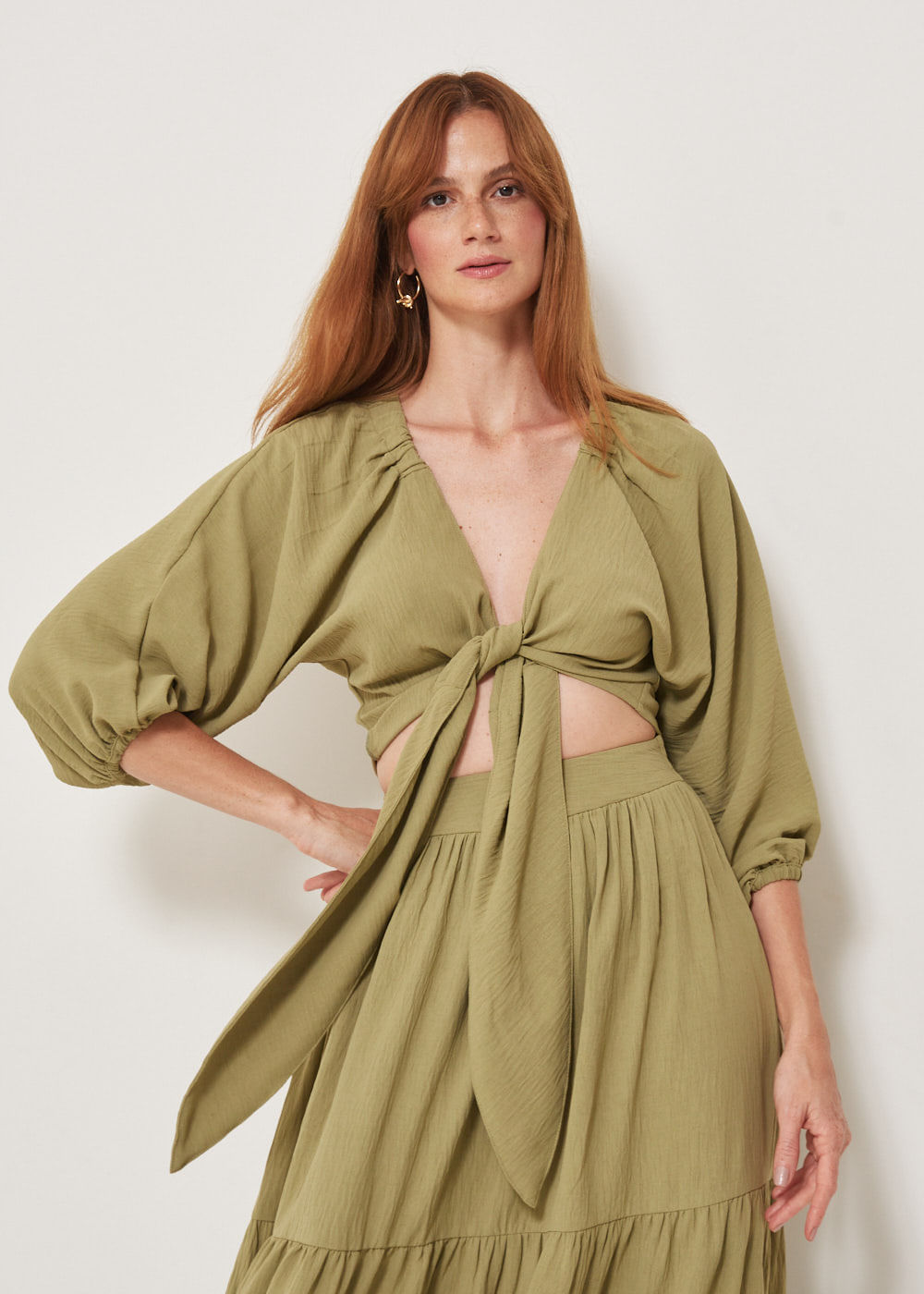 56.40.3305OLI BLUSA M/L TRASPASSADA COM AMARRAÇÃO