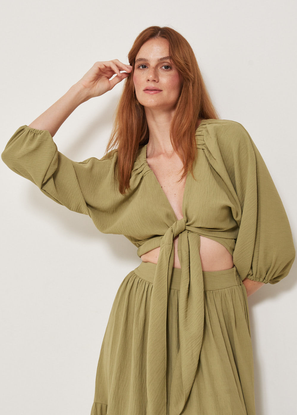 56.40.3305OLI BLUSA M/L TRASPASSADA COM AMARRAÇÃO