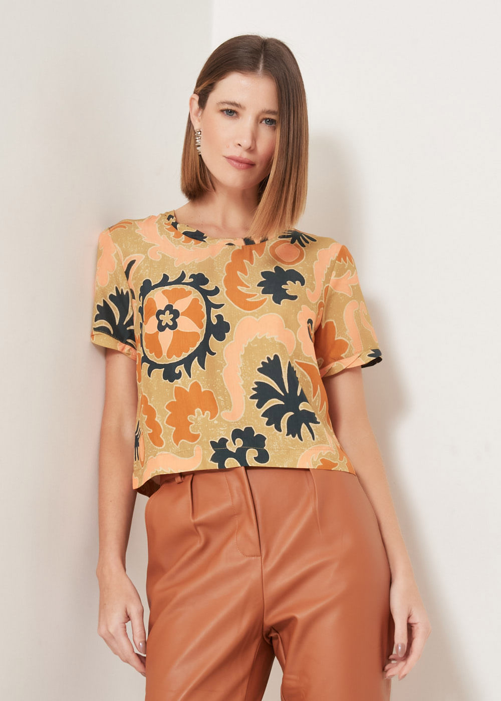 57.20.3307EST BLUSA M/C ESTAMPA ESTAMPA MANDALA