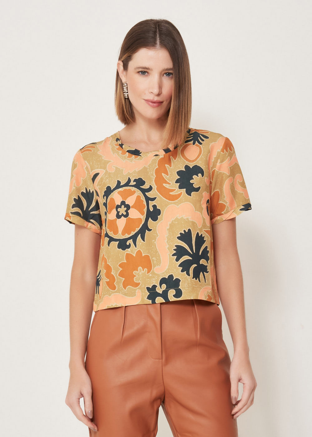 57.20.3307EST BLUSA M/C ESTAMPA ESTAMPA MANDALA