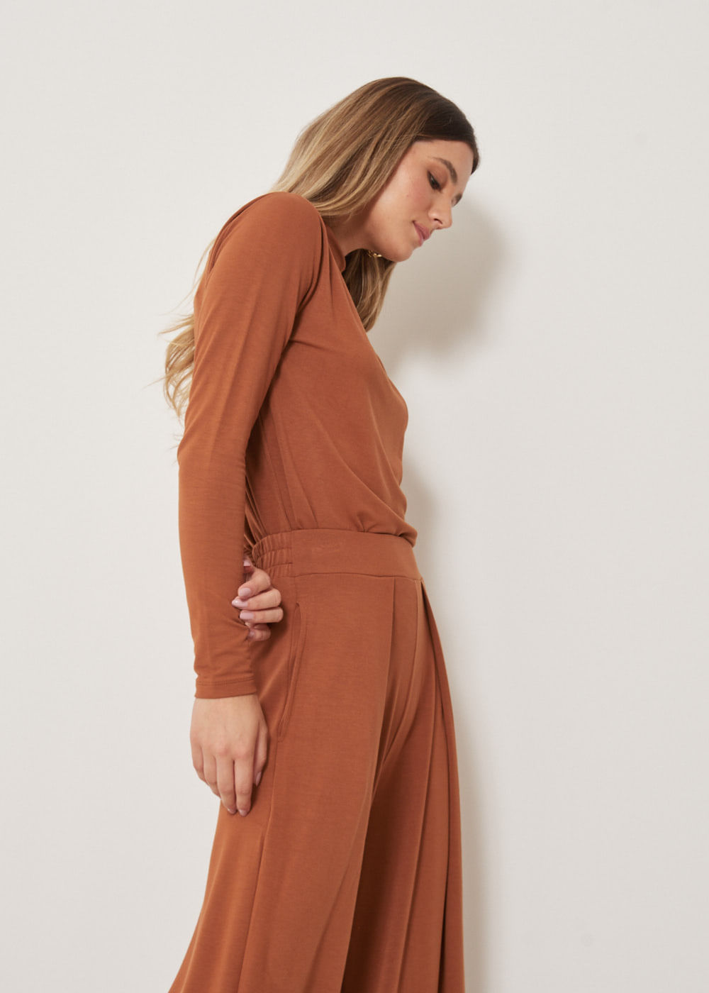 66.40.3308CVO BLUSA MALHA  M/L DETALHE PREGAS
