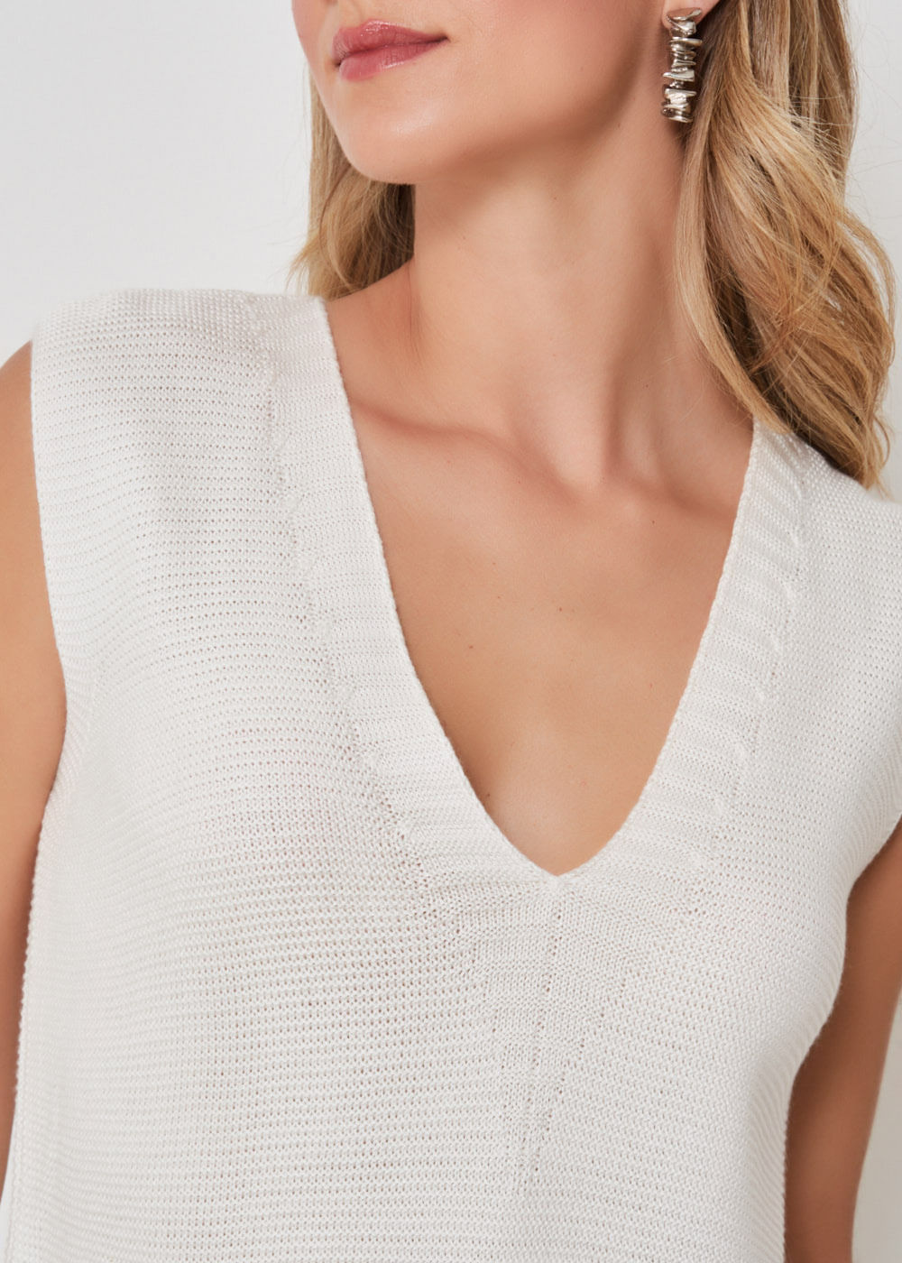 48.50.3301OFW COLETE DE TRICOT DECOTE V