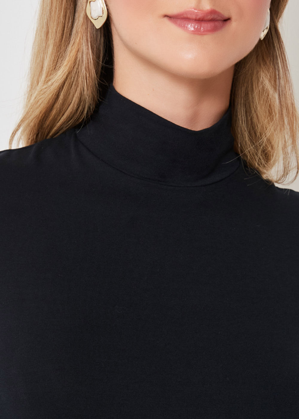 66.10.3302PTO BLUSA MALHA M/LGOLA ALTA BÁSICA