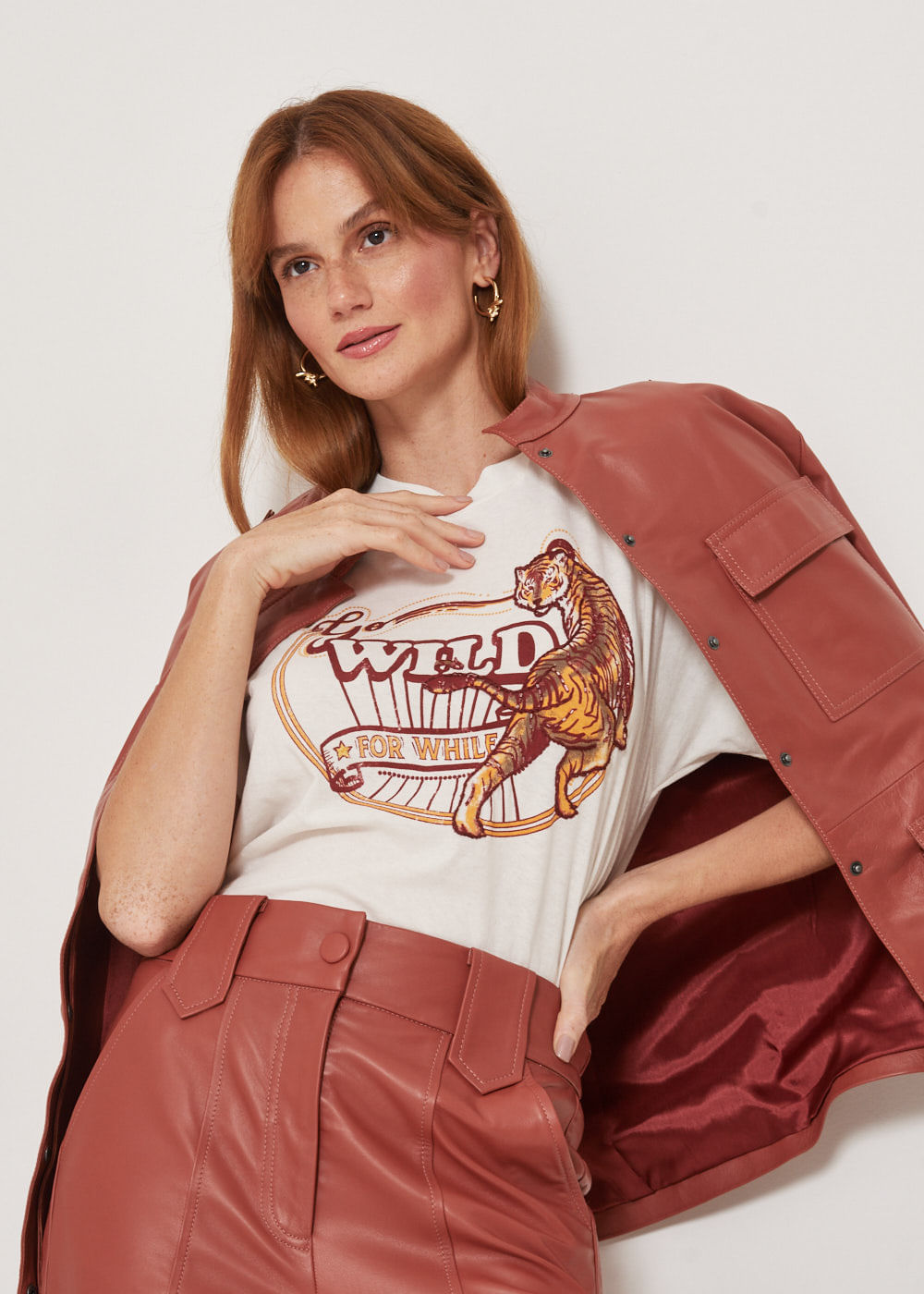 67.43.3303OFW T-SHIRT MALHA APLICAÇÃO GO WILD