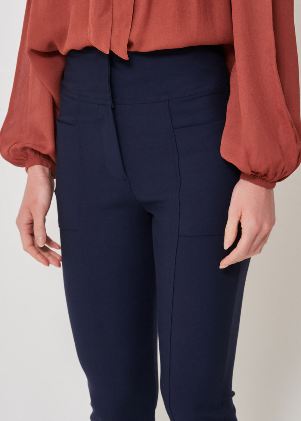 62.20.3301MAR CALÇA LEGGING EM MALHA COM BOLSOS