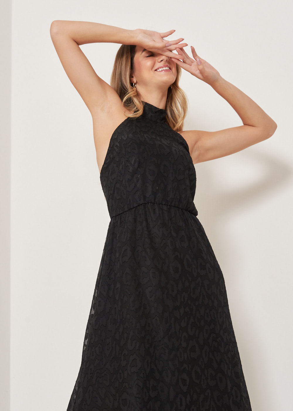 53.41.3301PTO VESTIDO MIDI HALTER NECK JACQUARD
