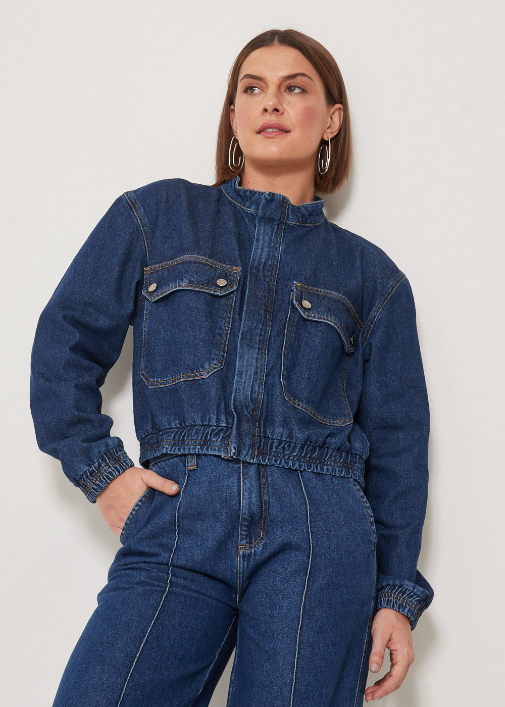 11.30.3303DES JAQUETA JEANS BOLSO UTILITÁRIO