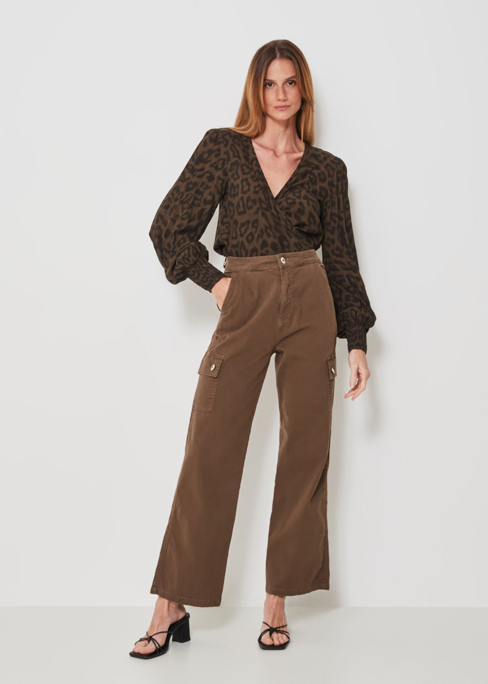 12.75.3301MSG CALÇA WIDE LEG SARJA BOLSOS LATERAIS