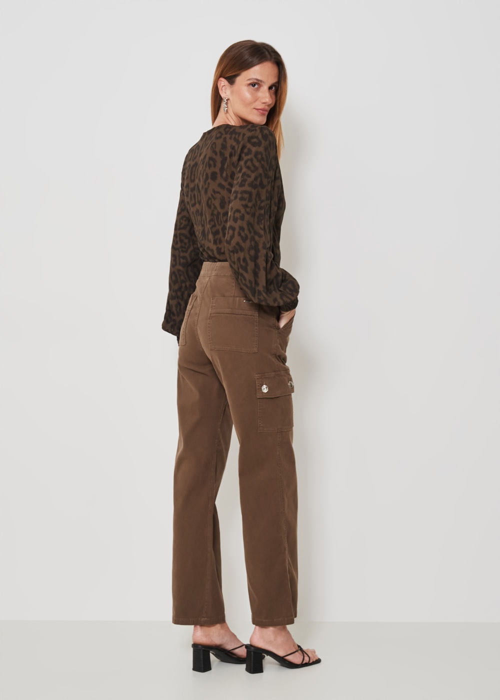 12.75.3301MSG CALÇA WIDE LEG SARJA BOLSOS LATERAIS