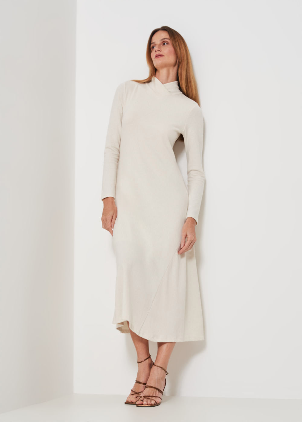 63.13.3301OFW VESTIDO MIDI DE MALHA GOLA TRANSPASSADA