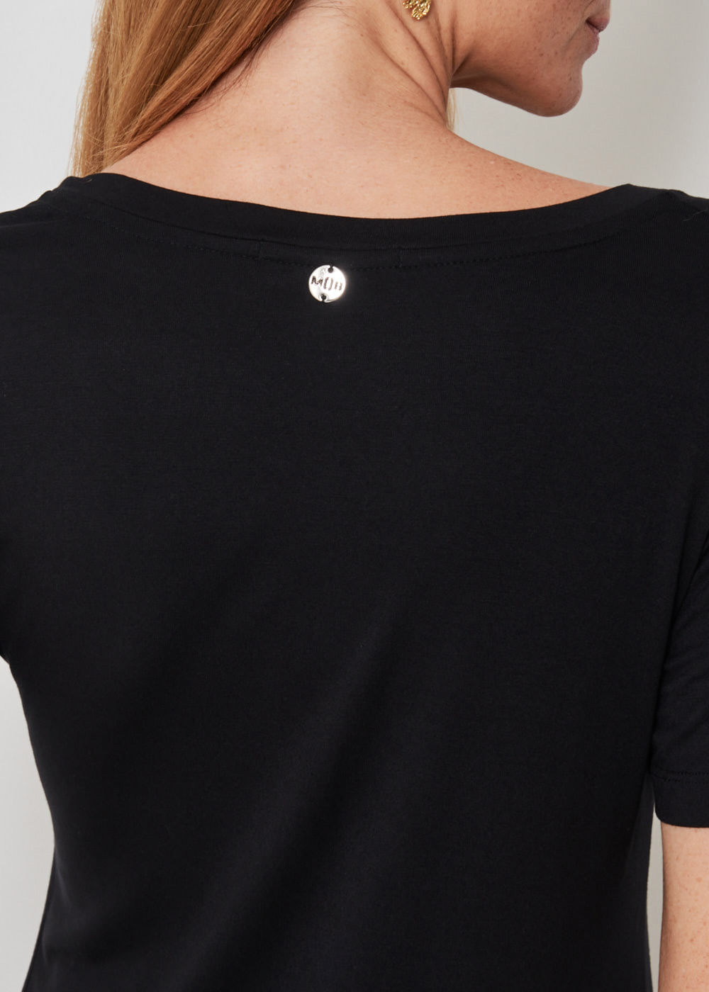 67.10.3301PTO T-SHIRT MALHA BÁSICA DECOTE V