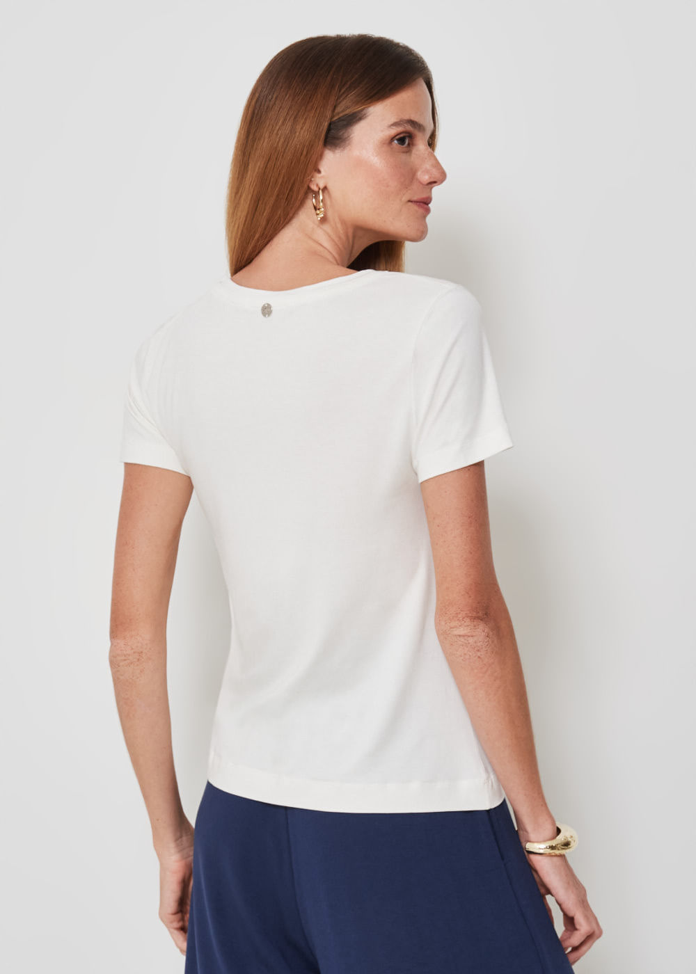 67.10.3301OFW T-SHIRT MALHA BÁSICA DECOTE V