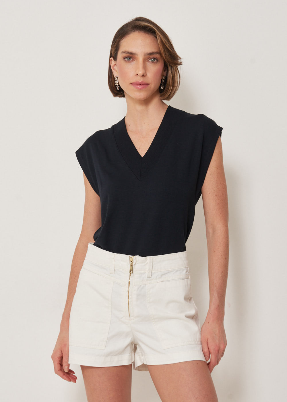 14.10.3301OFW SHORTS DE SARJA BOLSO FRENTE