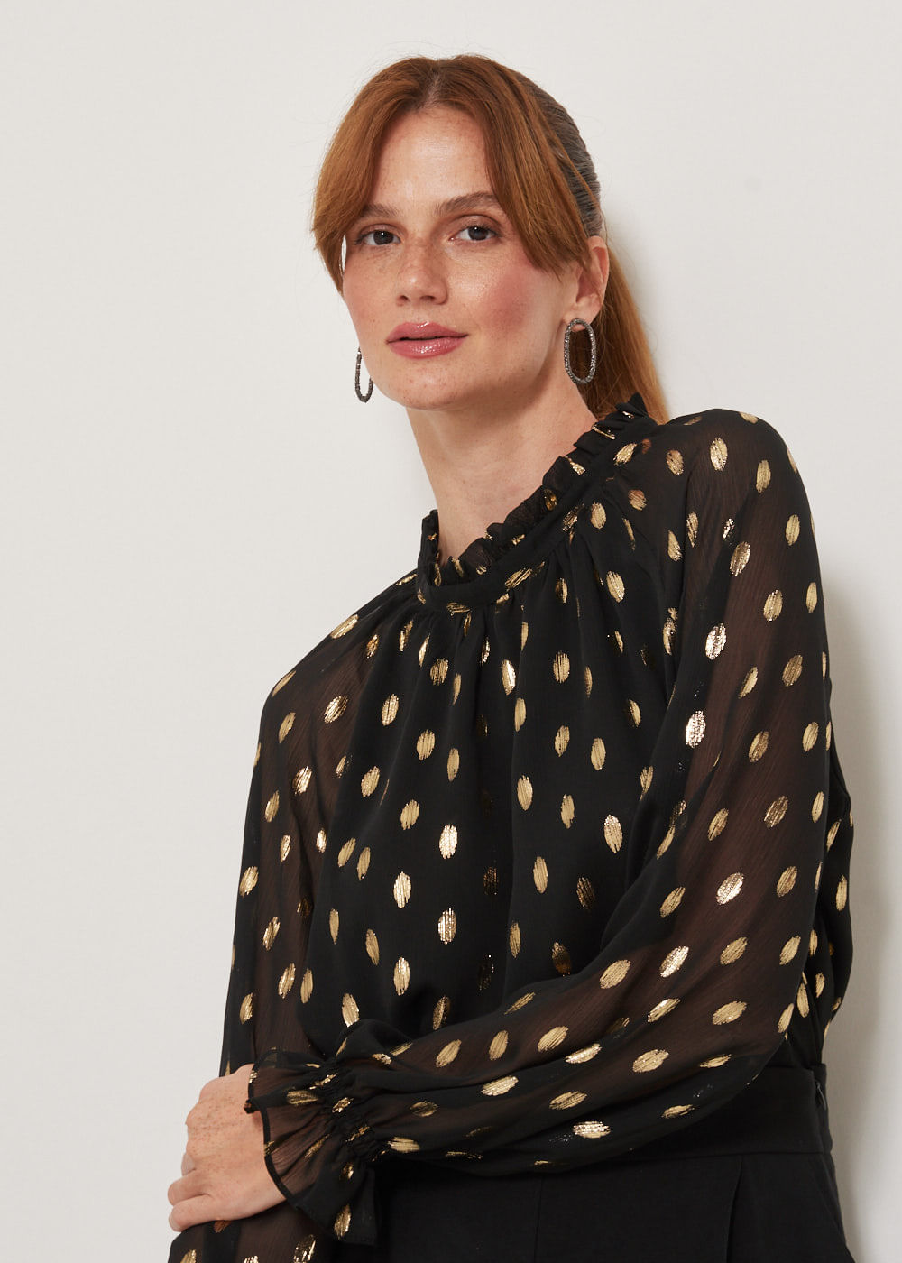 56.40.3303PTO BLUSA M/L BABADO COM GOLA