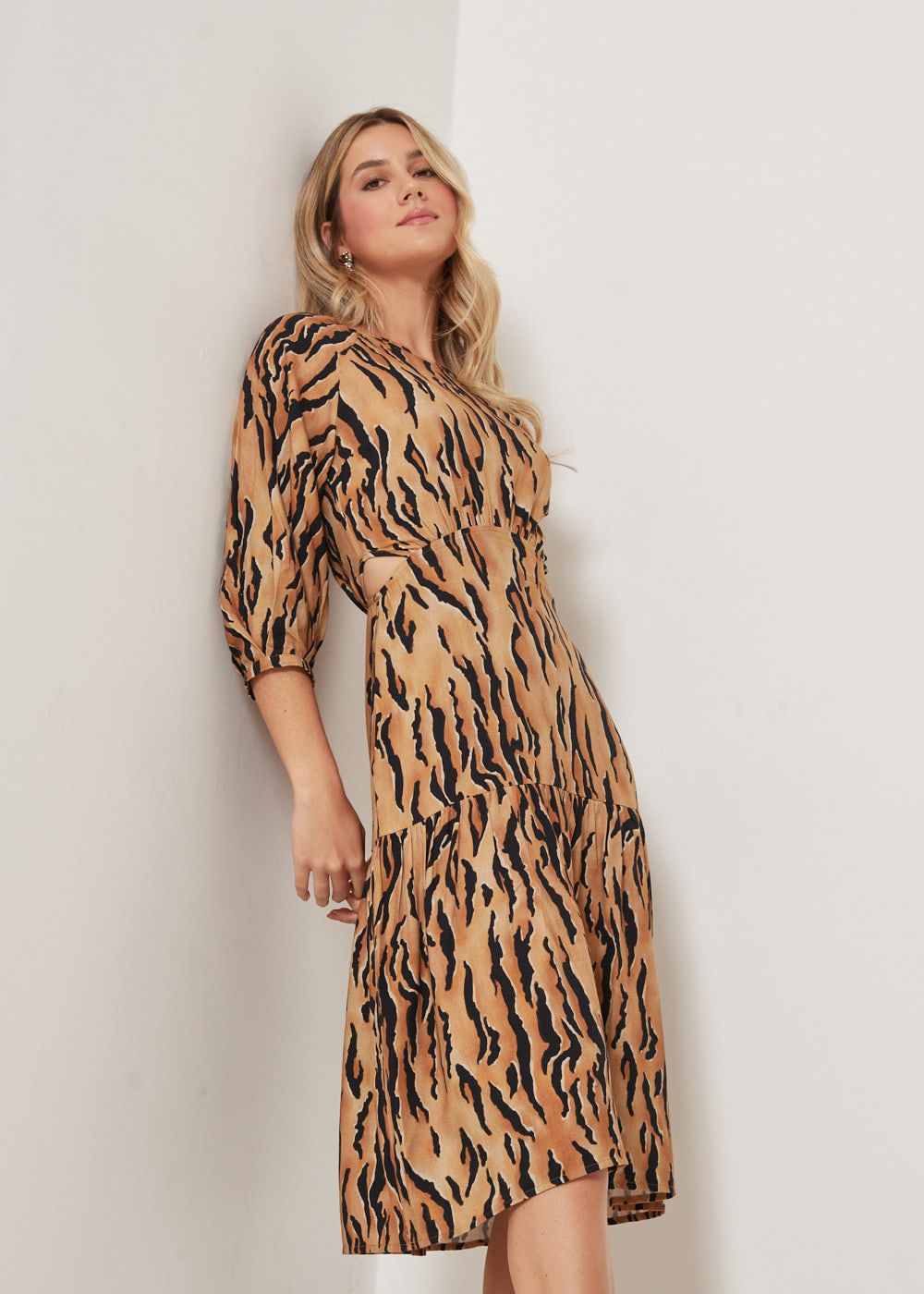 53.22.3306EST VESTIDO MIDI ESTAMPA SAFARI TIGER