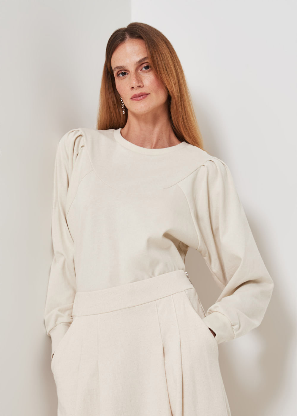 66.40.3306ARE BLUSA MALHA CAVA DESLOCADA