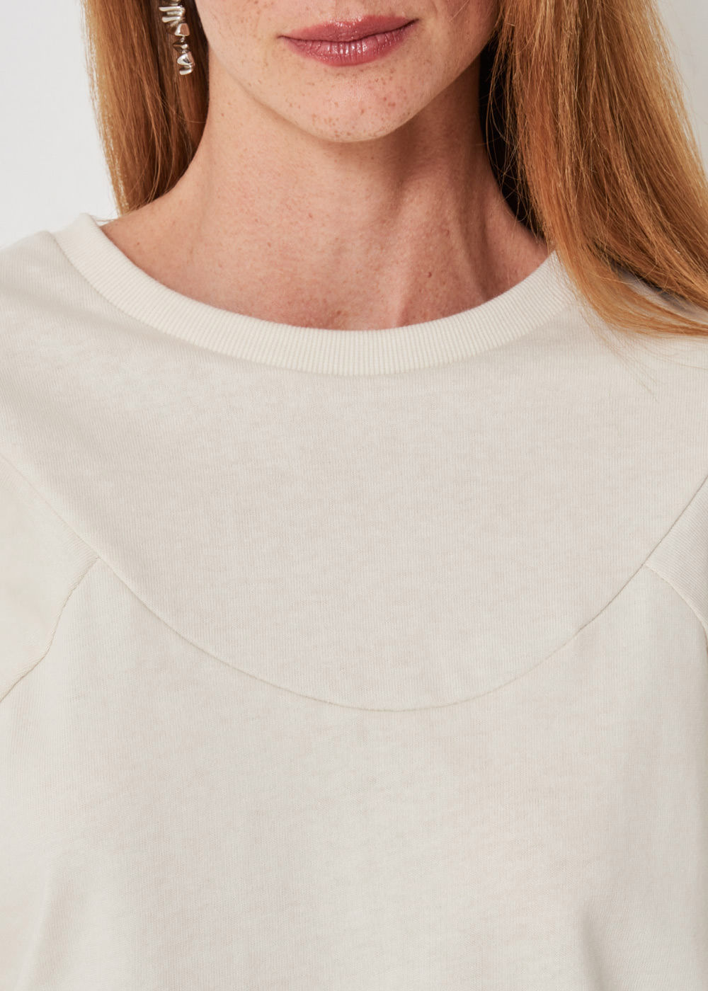 66.40.3306ARE BLUSA MALHA CAVA DESLOCADA