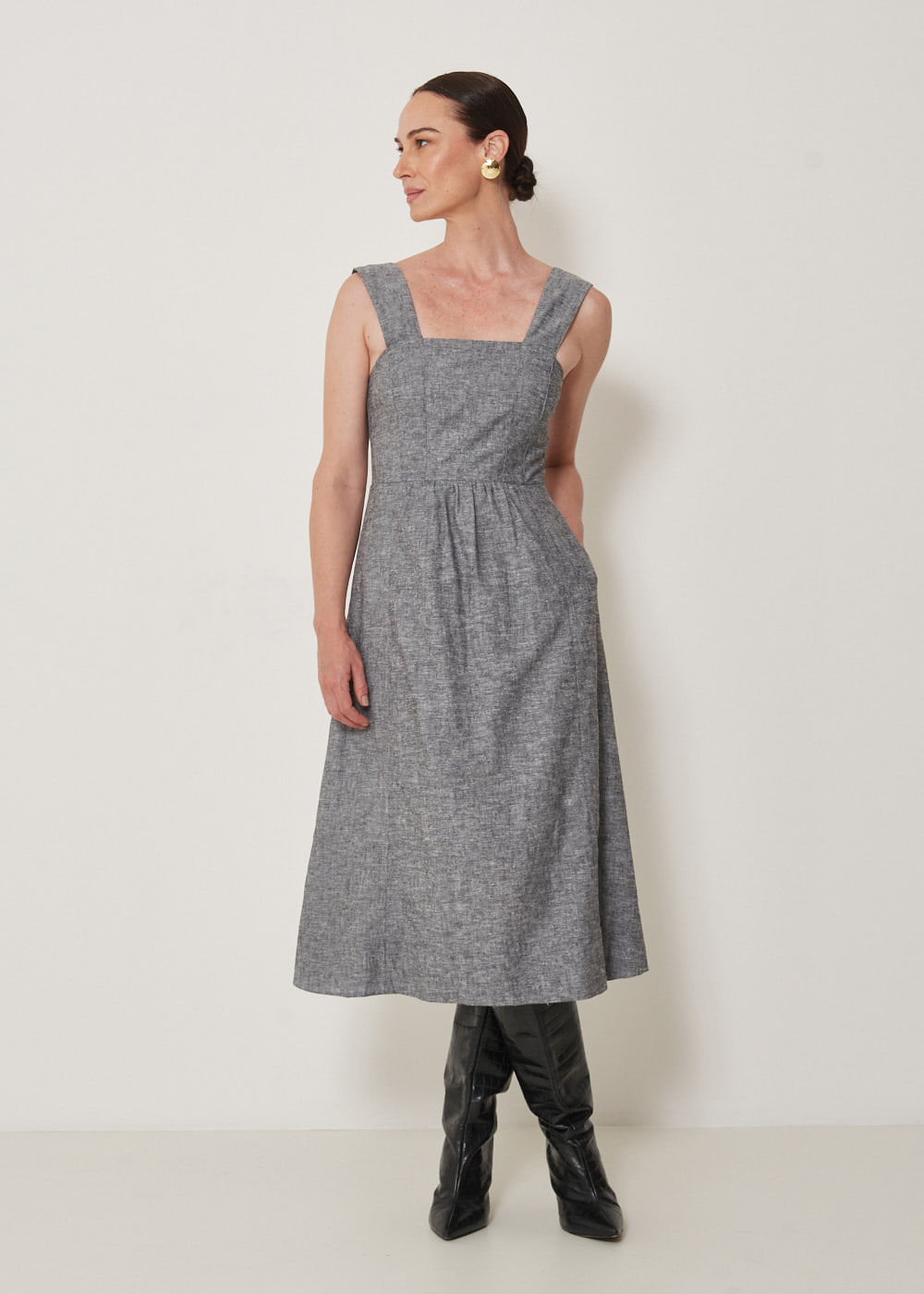 23.10.3304CIM VESTIDO MIDI LINHO DECOTE QUADRADO