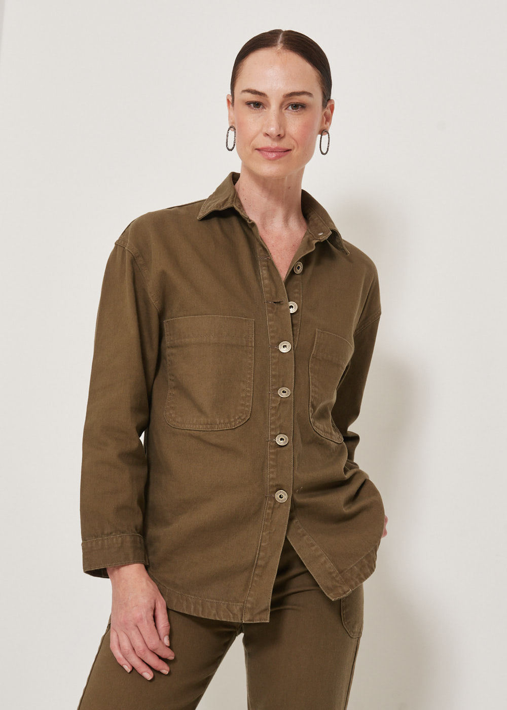 15.10.3303MSG CAMISA SARJA COM BOLSOS