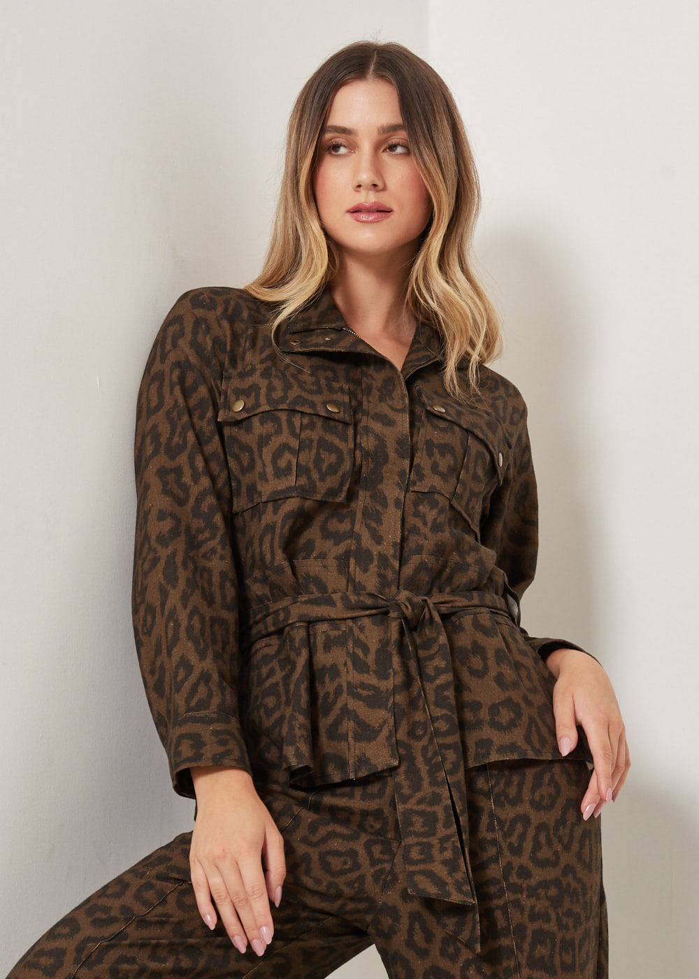 51.30.3304EST JAQUETA COM AMARRAÇÃO ESTAMPA WILD SKIN