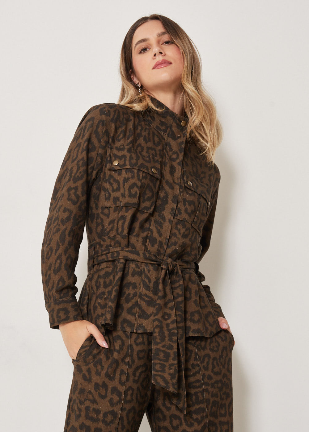 51.30.3304EST JAQUETA COM AMARRAÇÃO ESTAMPA WILD SKIN