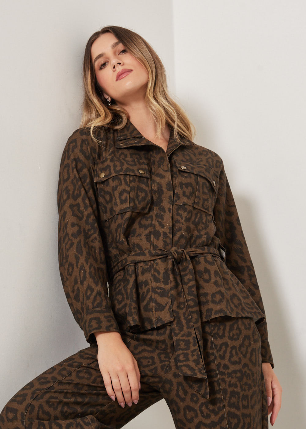 51.30.3304EST JAQUETA COM AMARRAÇÃO ESTAMPA WILD SKIN