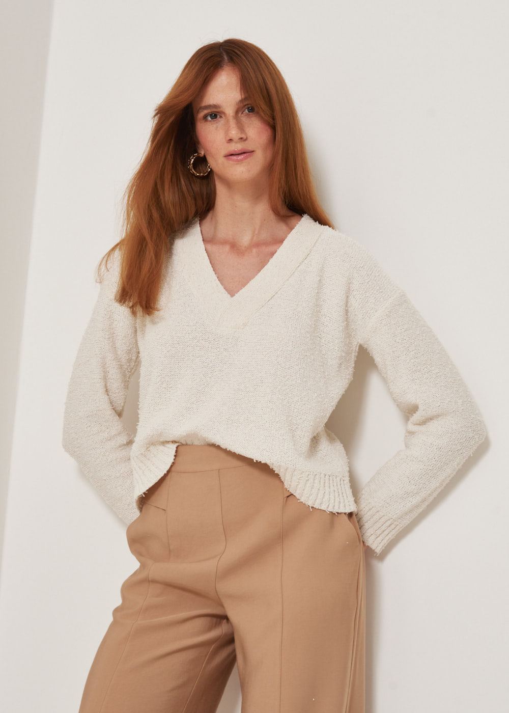 46.40.3306OFW BLUSA DECOTE V PONTO POP ROCK