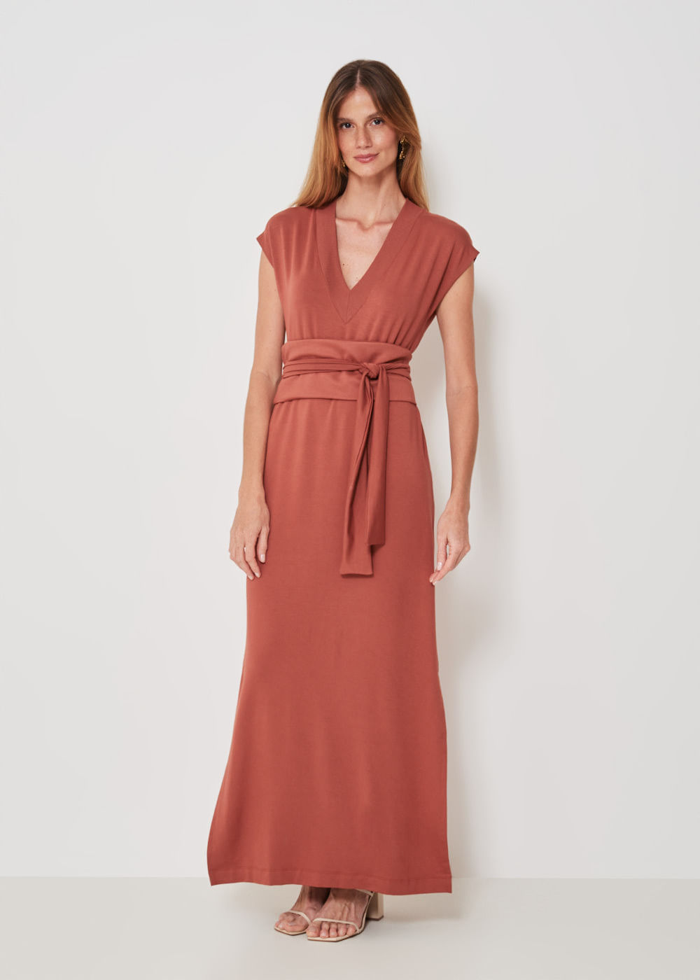 63.40.3303CVO VESTIDO LONGO DECOTE V GOLA RIBANA