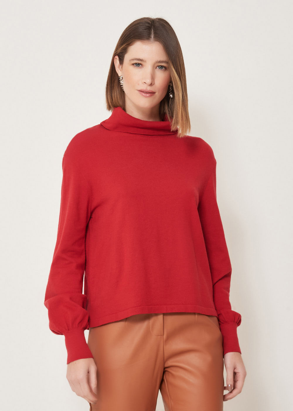 46.10.3301VIN BLUSA TRICOT GOLA ALTA ESSENCIAL