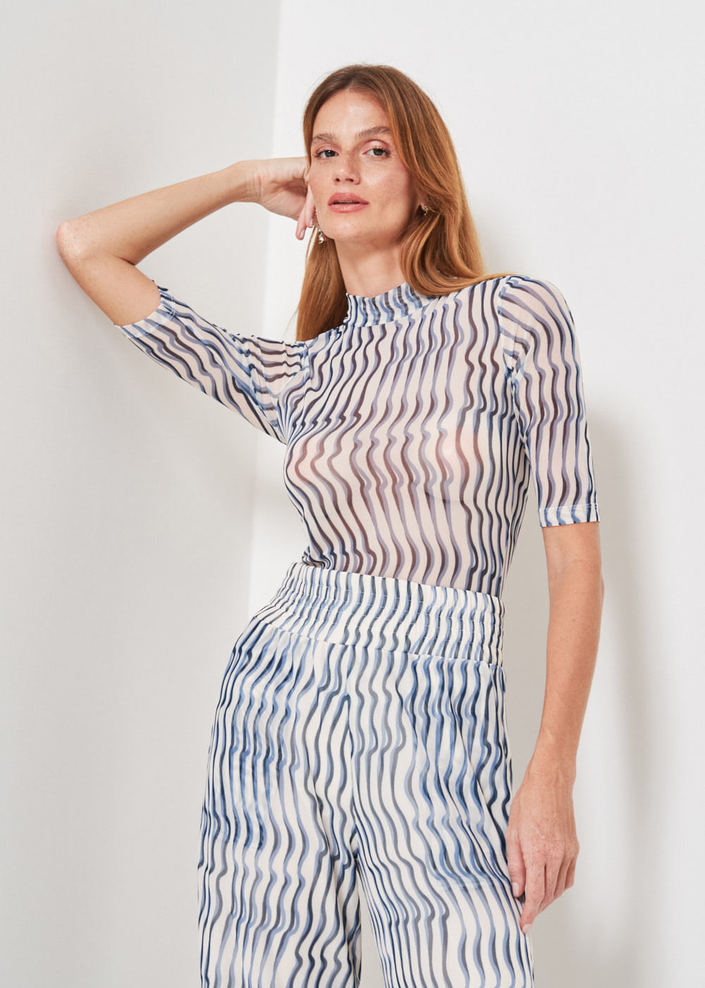 67.20.3403EST BLUSA MALHA TULE ESTAMPA WAVES