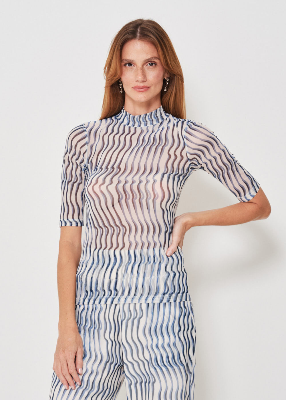67.20.3403EST BLUSA MALHA TULE ESTAMPA WAVES