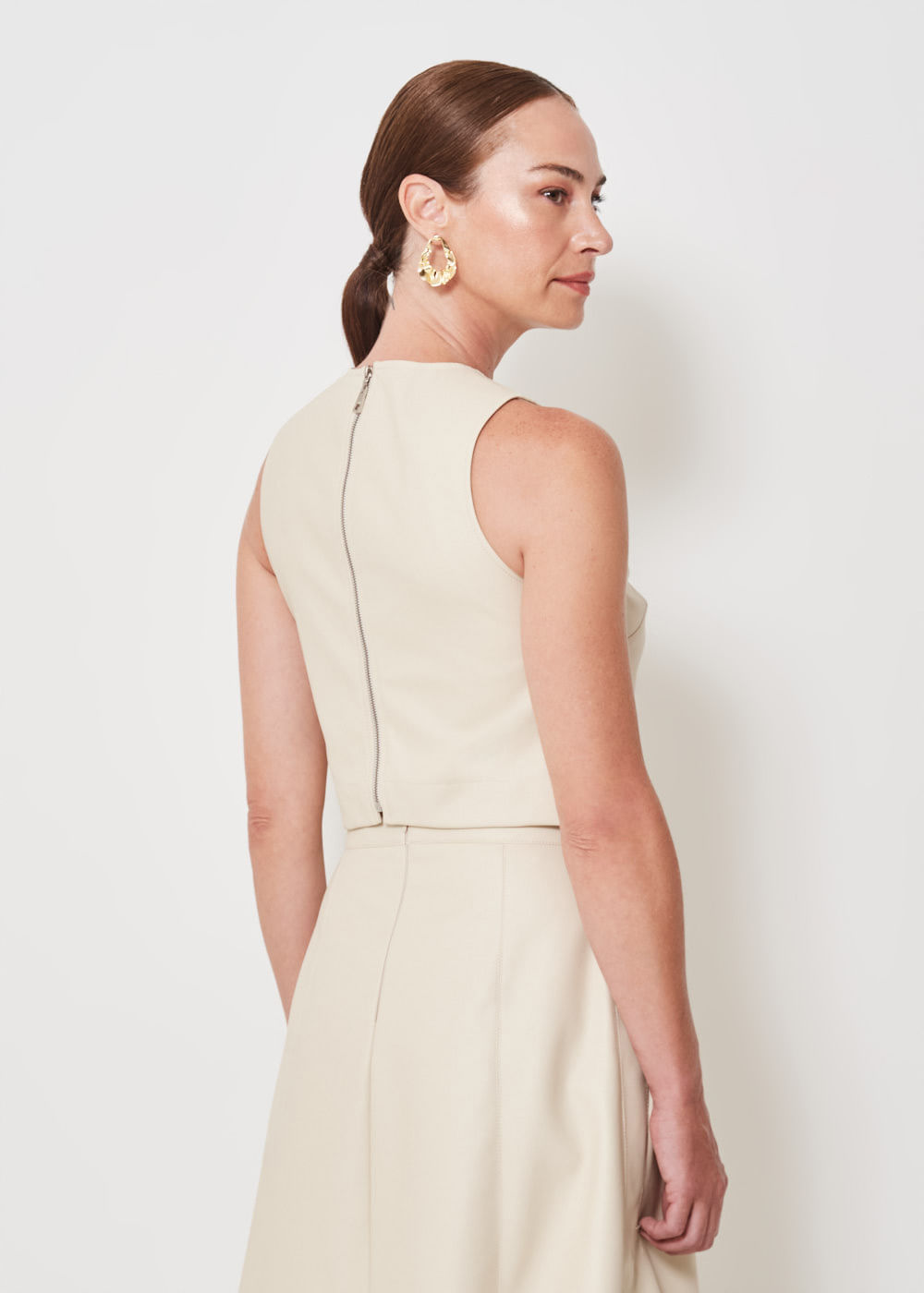 38.40.3403ARE REGATA DECOTE REDONDO COURO SINTÉTICO