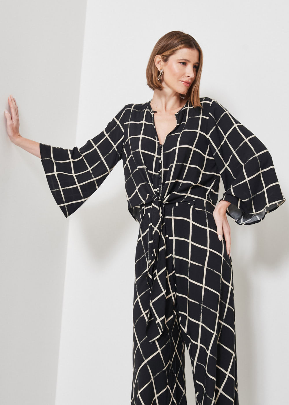 56.20.3401EST BLUSA M/L ESTAMPA ABSTRACT SQUARE