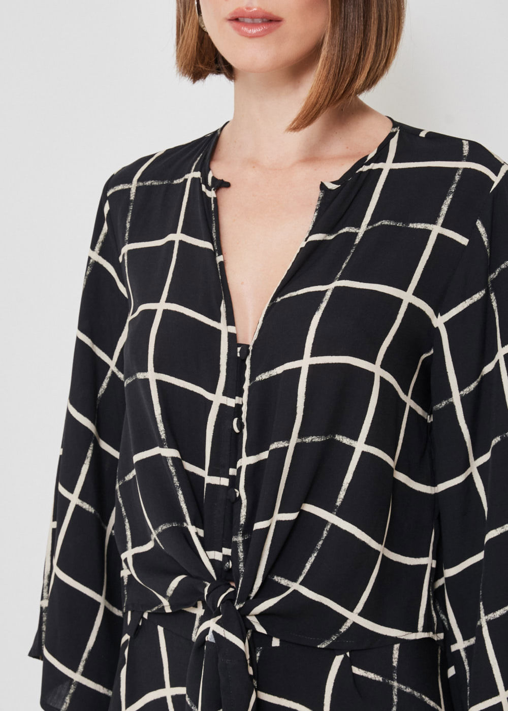 56.20.3401EST BLUSA M/L ESTAMPA ABSTRACT SQUARE